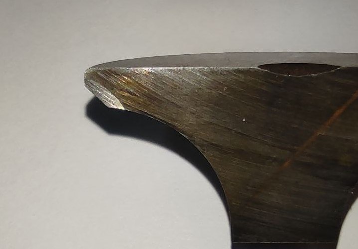 ОСТОРОЖНО ПОДДЕЛКА: ВЫПУСКНЫЕ КЛАПАНЫ ДИЗЕЛЬНЫХ ДВИГАТЕЛЕЙ